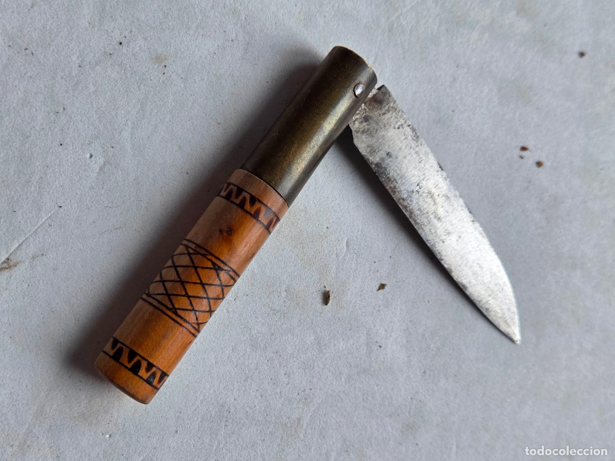 Militaria: NAVAJA TARAMUNDI LETRA B MADERA Y METAL