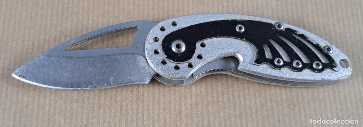 Militaria: antigua Navaja, cuerpo de aluminio