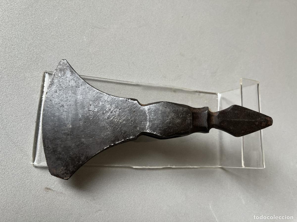 Militaria: Hacha de armas, siglo XV.