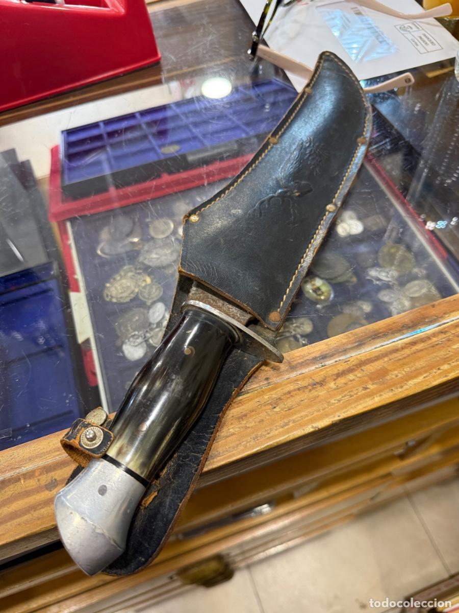 Militaria: Bonito cuchillo de caza BUFFALO HUNTER