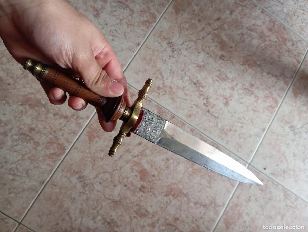 Militaria: Preciosa bayoneta de taco f&aacute;brica de toledo siglo 19