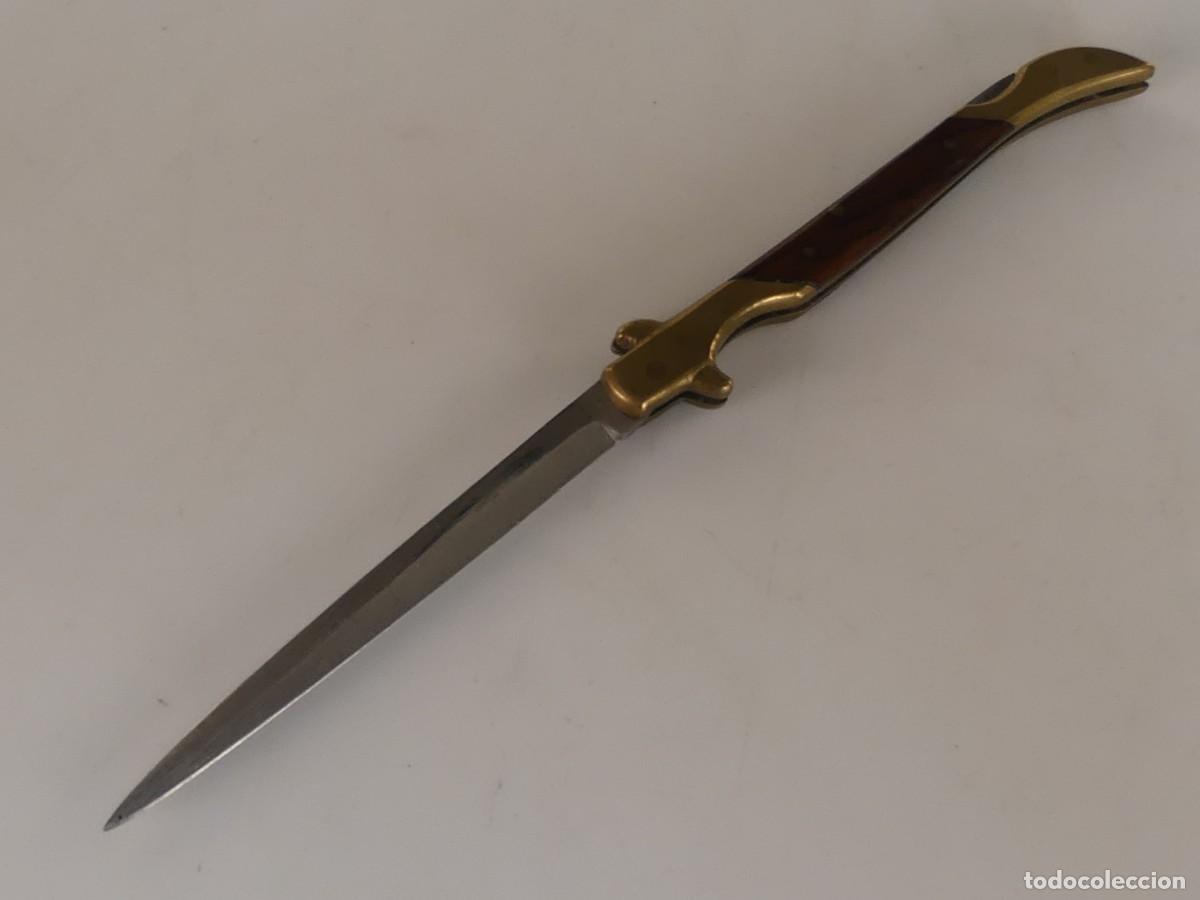 Militaria: NAVAJA DE BOLSILLO CACHAS DE MADERA Y LATON