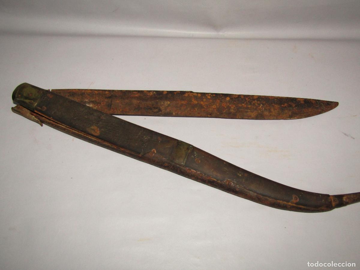Militaria: Antigua Navaja de Gran Tama&ntilde;o en Hierro, Asta y Lat&oacute;n Posiblemente Fabricada en Albacete