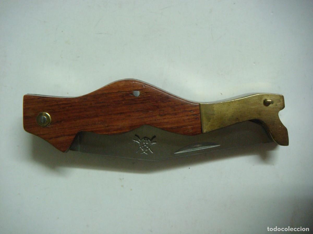 Militaria: NAVAJA LA EMPU&Ntilde;ADURA CON FORMA DE MU&Ntilde;ECO CON SU BOTA METALICA,CAJ N&ordm;-36