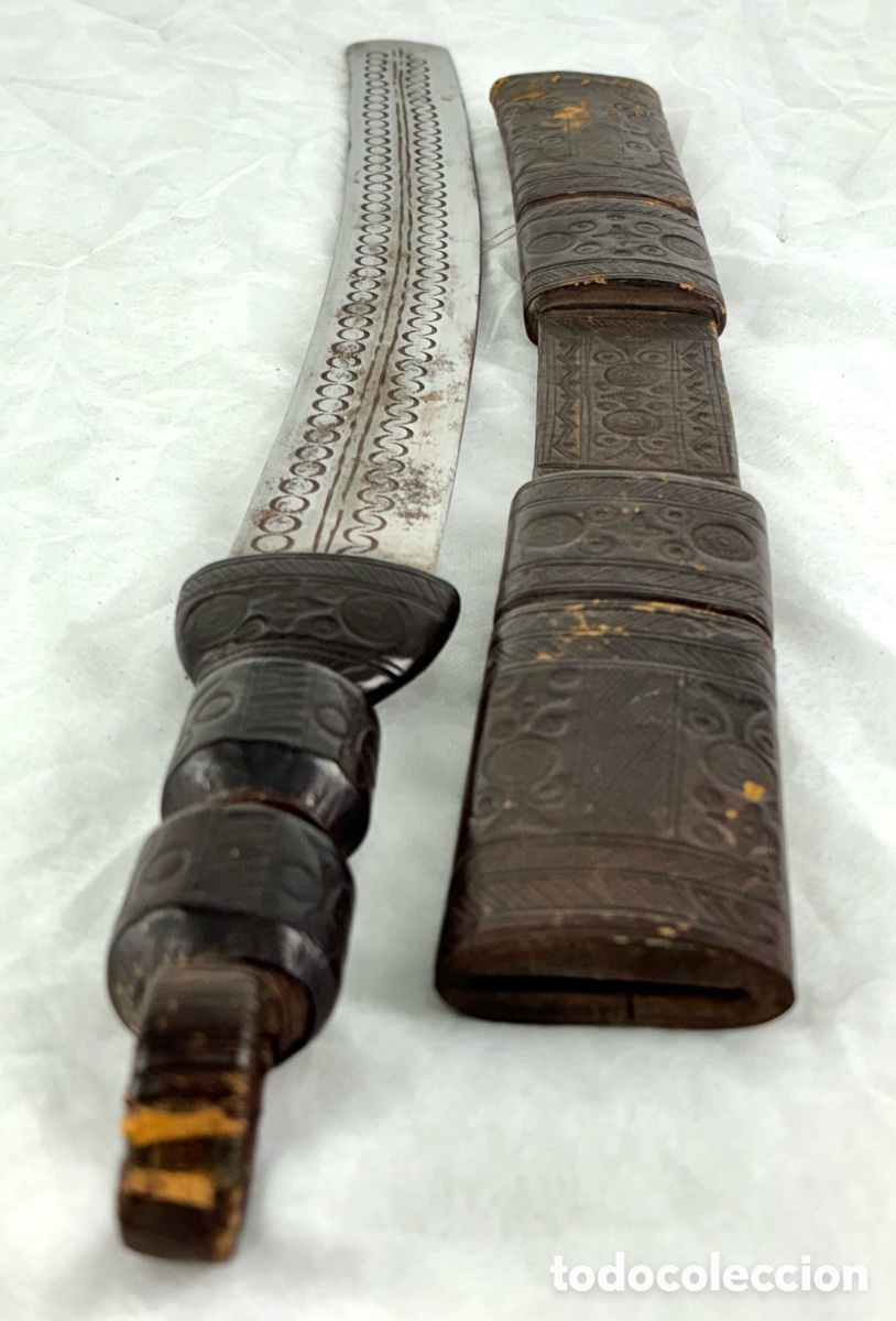 Militaria: GRAN ESPADA TAKOBA TUAREG CON FUNDA DE CUERO - 61,5 CM