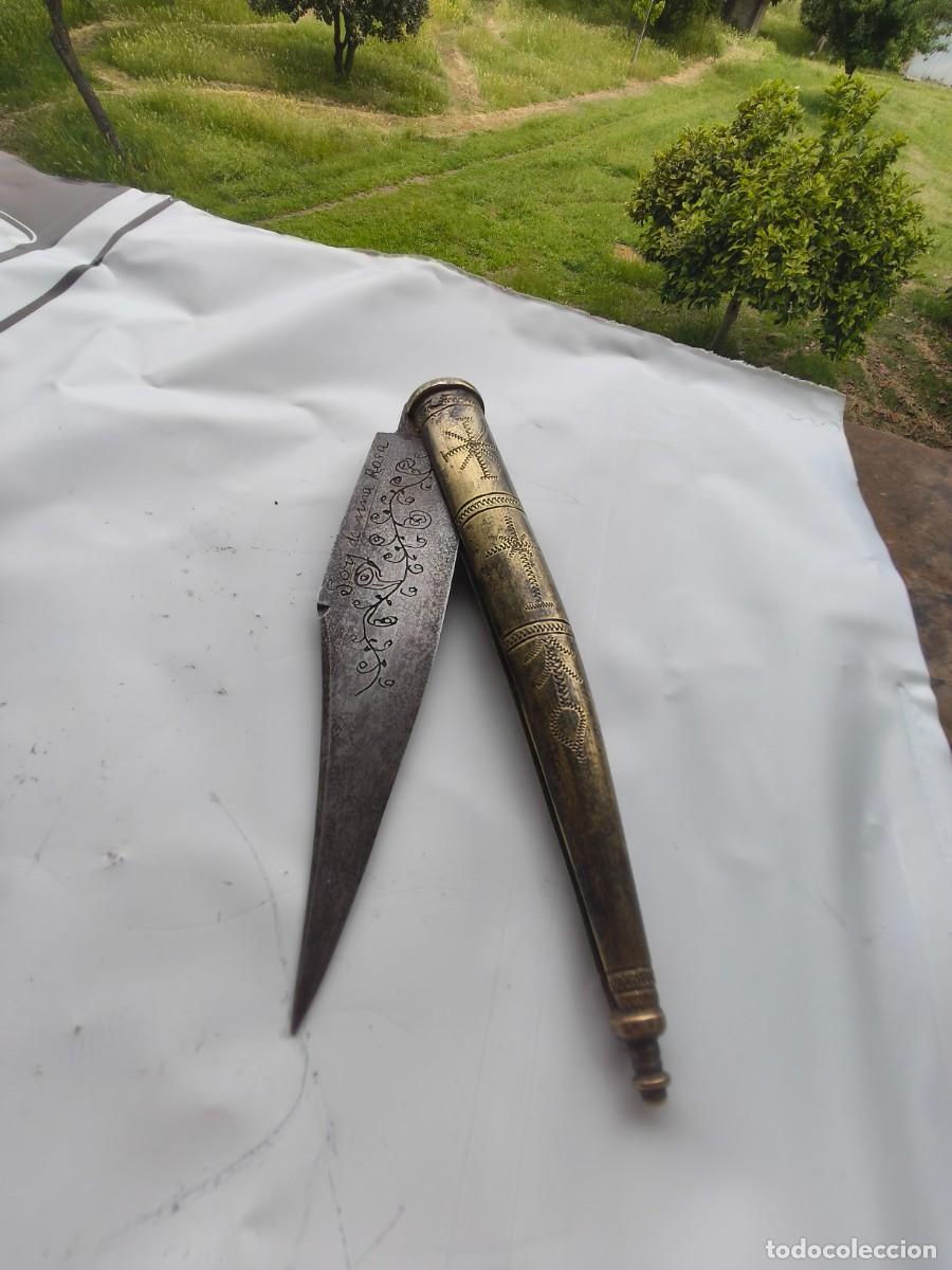 Militaria: NAVAJA TODA GRAVADA DE MUJER SANTA CRUZ SE MUDELA