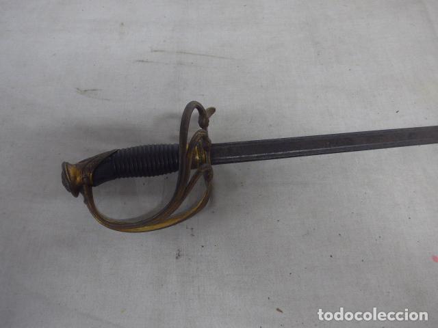Militaria: Antigua espada de oficial de caballeria de linea, marcada de Toledo de 1835, original.