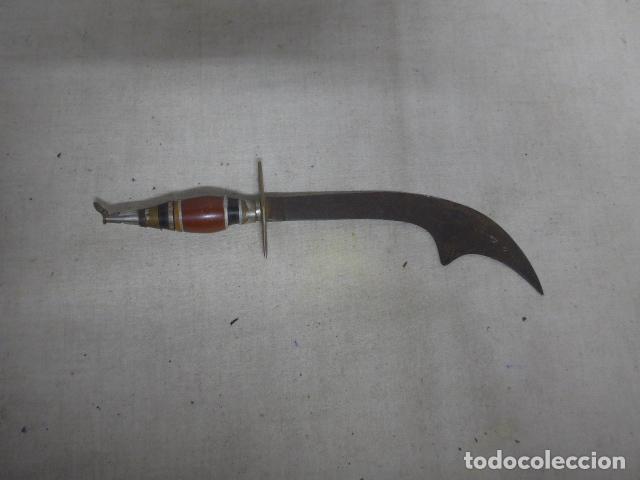 Militaria: Antiguo cuchillo a identificar