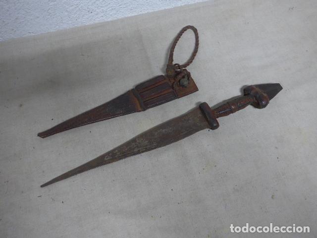 Militaria: Antiguo cuchillo africano de tribu, original, Sudan, Niger, Chad.