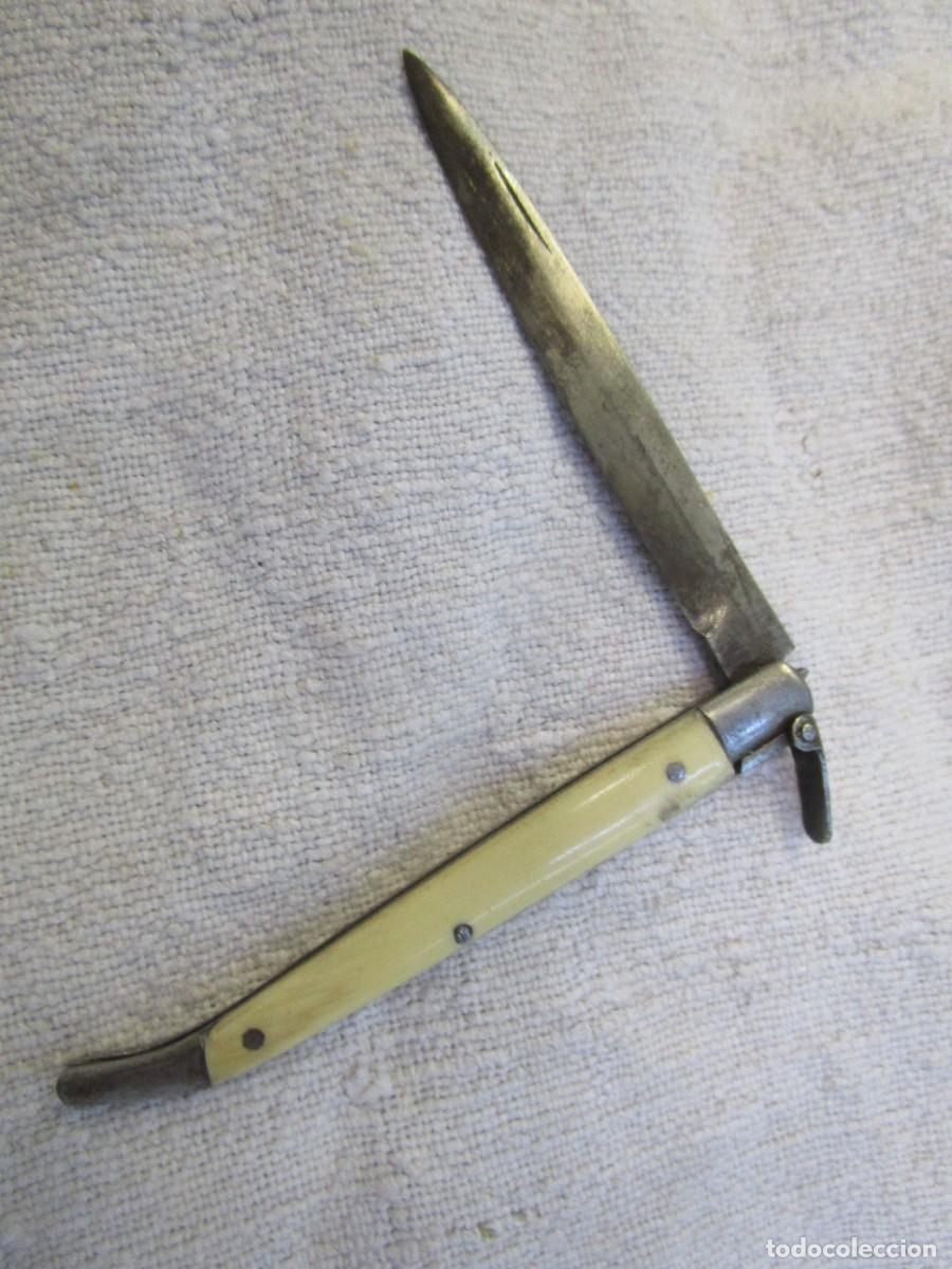 Militaria: Navaja ESTILETE CON HOJA DE 6,5CM, CACHAS HUESO, FILO SIN MELLADURAS. 12GR, LIMPIA, BUEN CIERRE. +