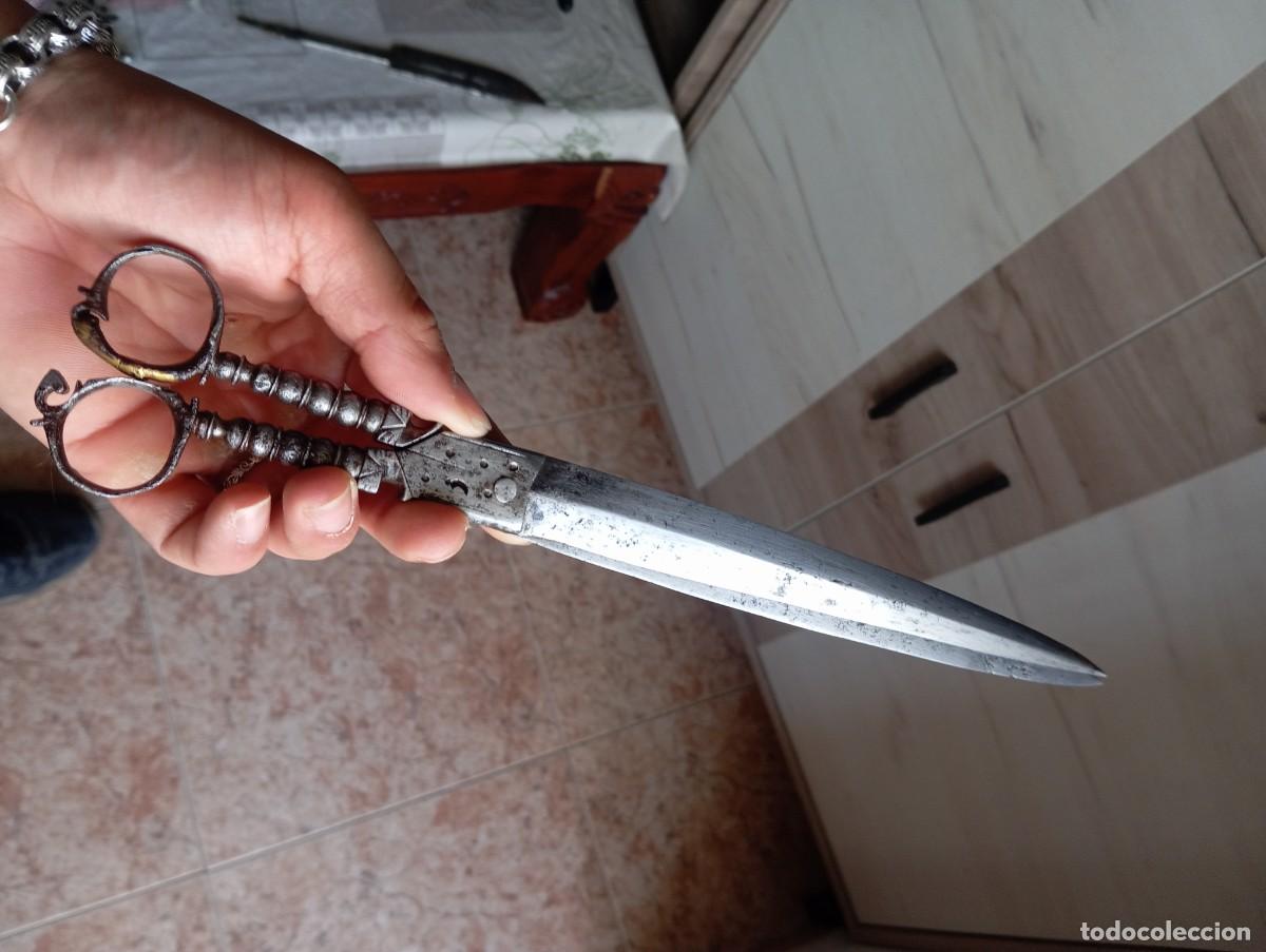 Militaria: Preciosa daga tijera escriban&iacute;a siglo 18
