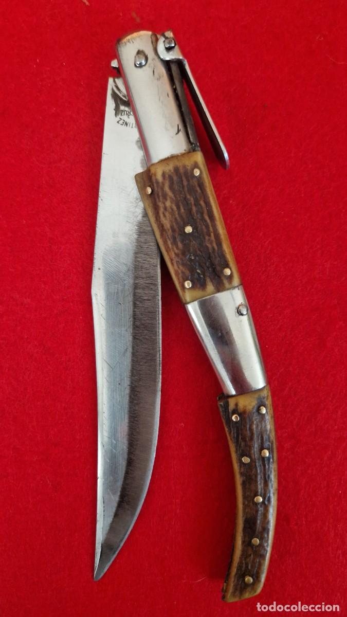 Militaria: Navaja J. J. Mart&iacute;nez de 34cm asta de ciervo Santa Cruz de Mudela