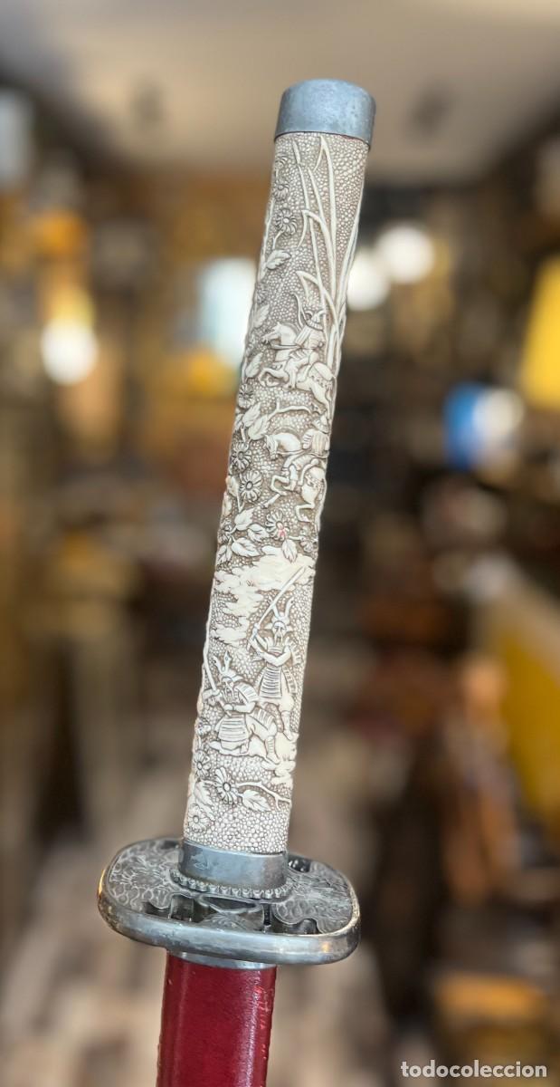 Militaria: KATANA JAPONESA SIGLO XX HOJA GRABADA EMPU&Ntilde;ADURA TALLADA SAMUR&Aacute;IS