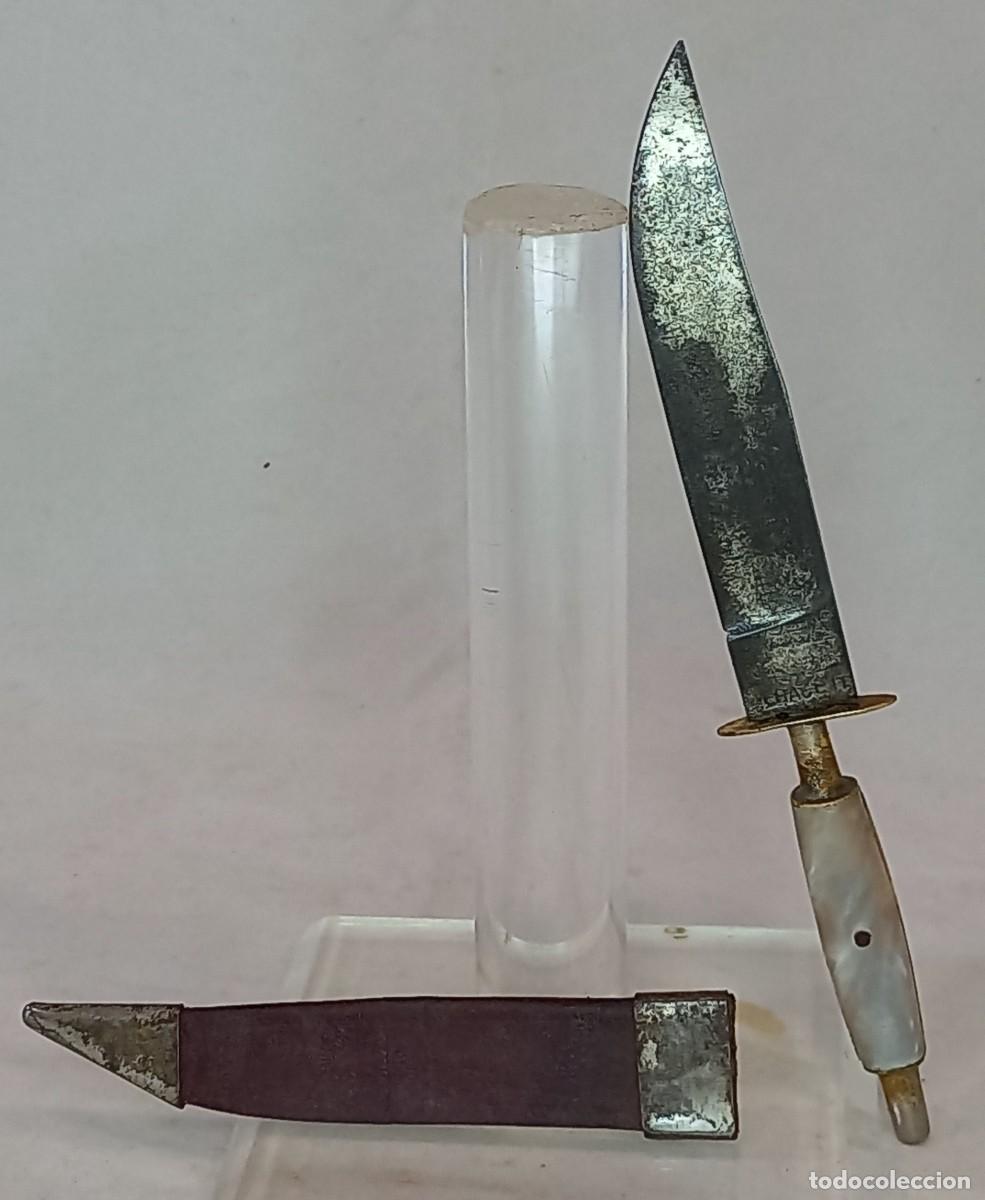 Militaria: PEQUE&Ntilde;A DAGA , CUCHILLO DE ALBACETE MARCADO EN HOJA Y FUNDA DE CUERO REFORZADA