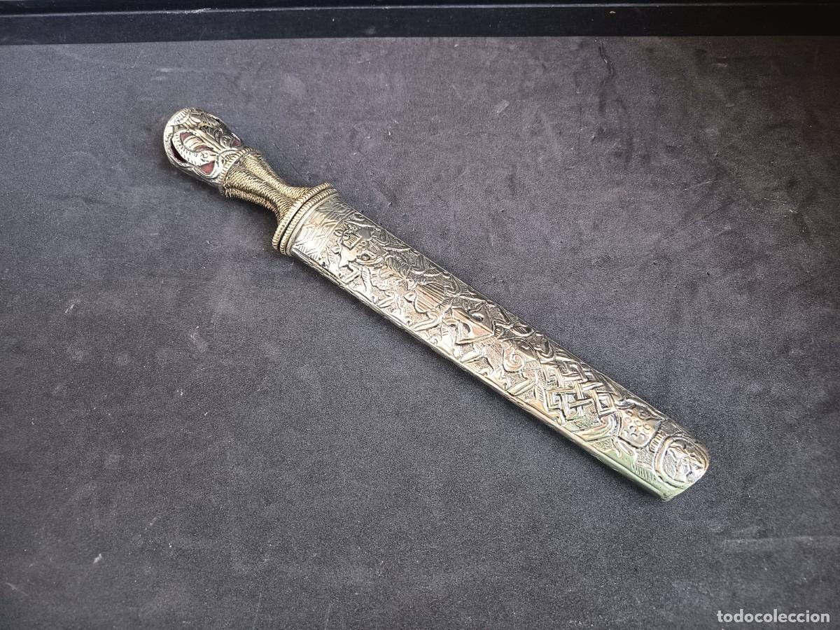 Militaria: Antigua daga ceremonial tibetana