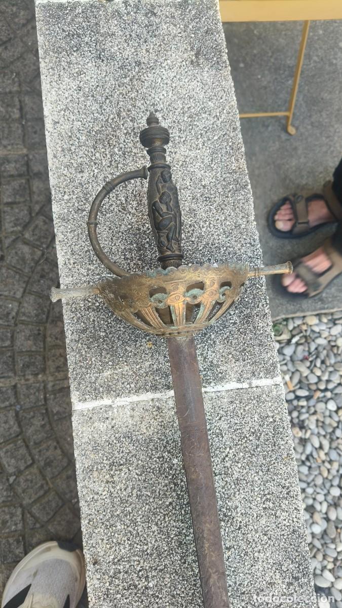 Militaria: Rapi&egrave;re a coquille espagnole 1940 acier forg&eacute; et bronze