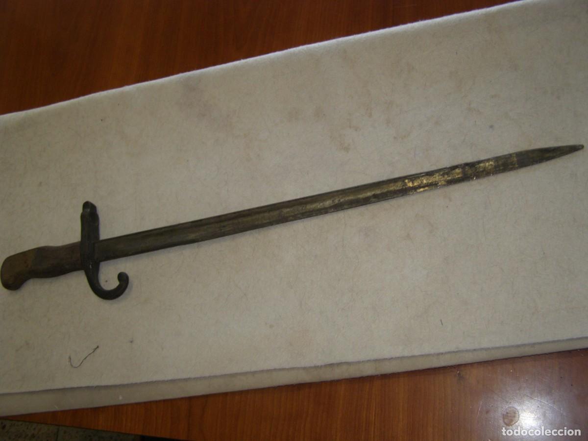 Militaria: Antigua bayoneta para fusil Gras, para desfile o teatro.