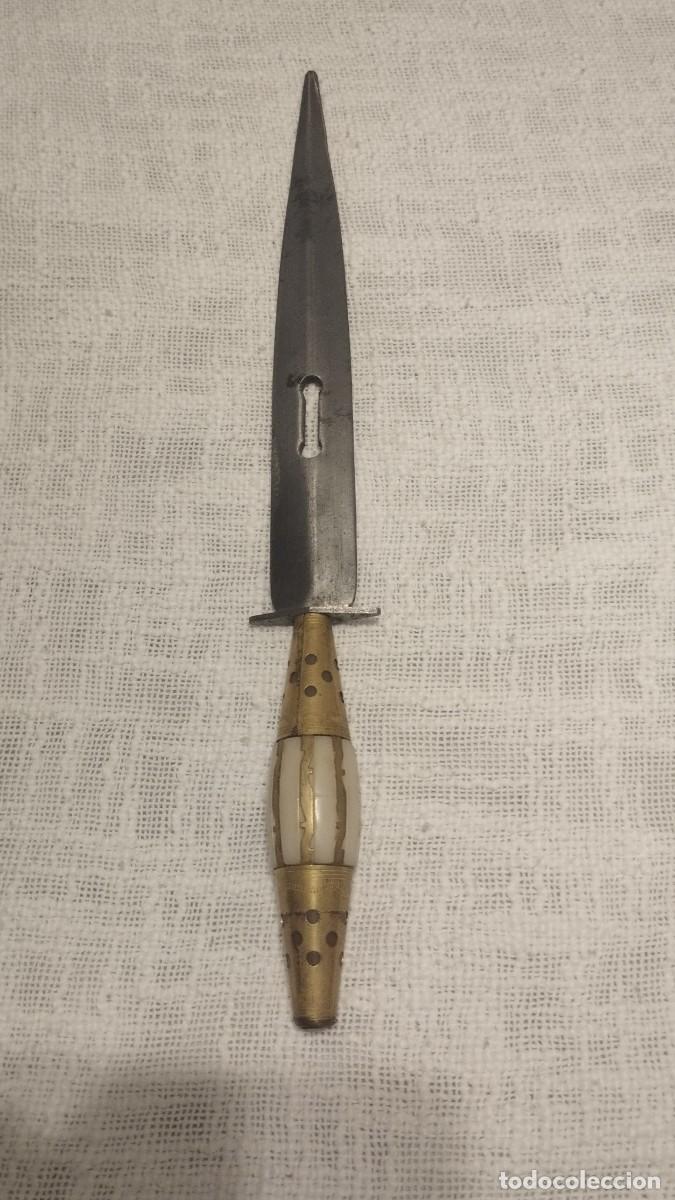 Militaria: Cuchillo de Farolillo