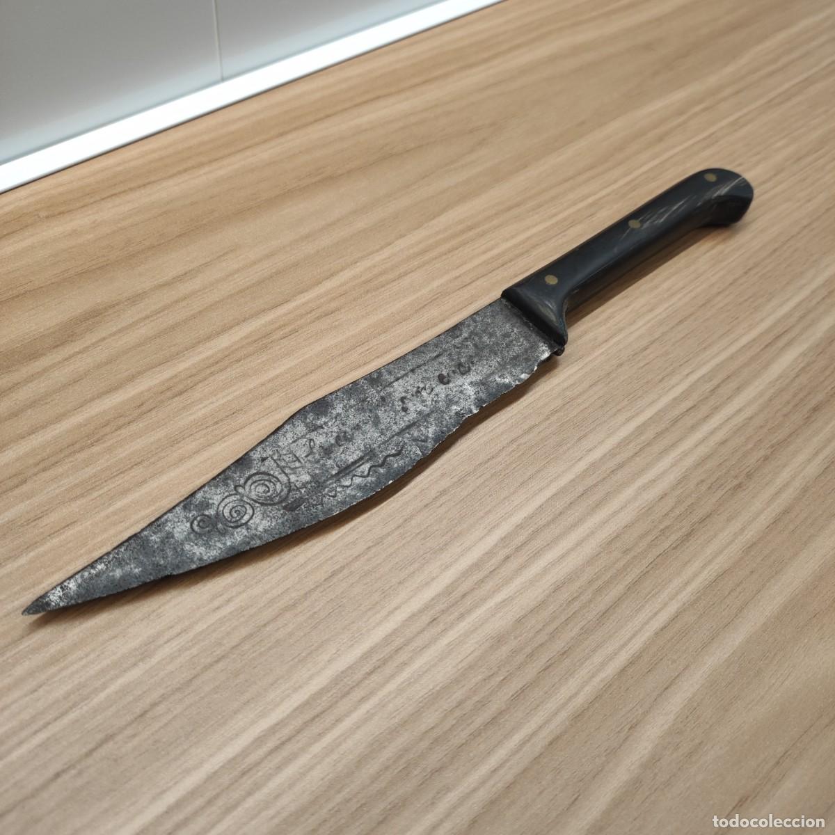 Militaria: Cuchillo de faja aragon&eacute;s o catal&aacute;n