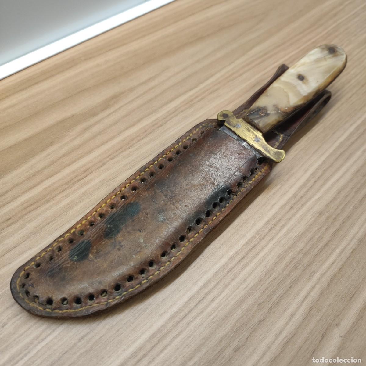 Militaria: Cuchillo sastago o sastaguino