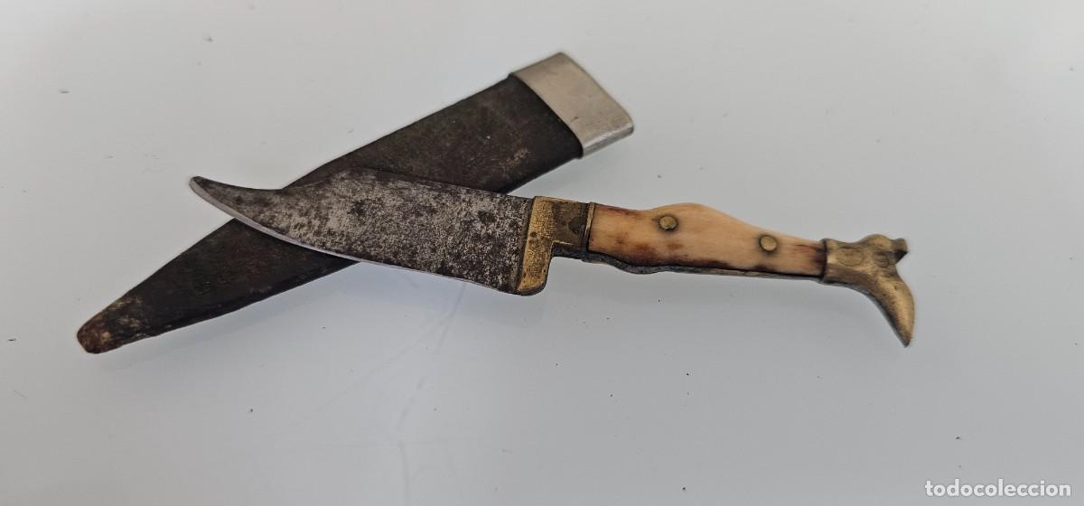 Militaria: Peque&ntilde;a daga dama siglo XIX