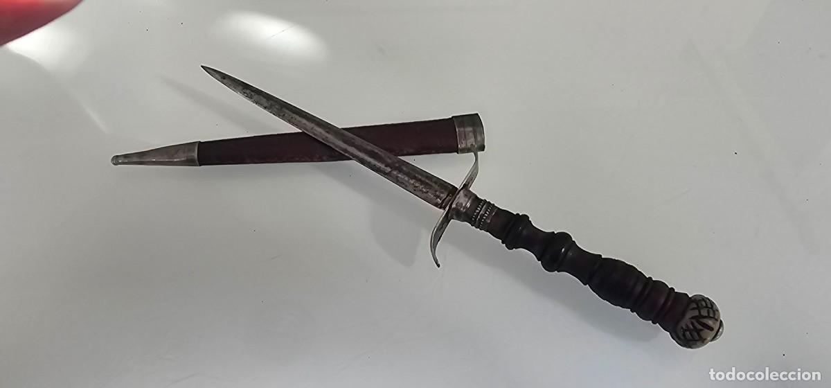 Militaria: Precioso estilete madera hueso y plata siglo XIX