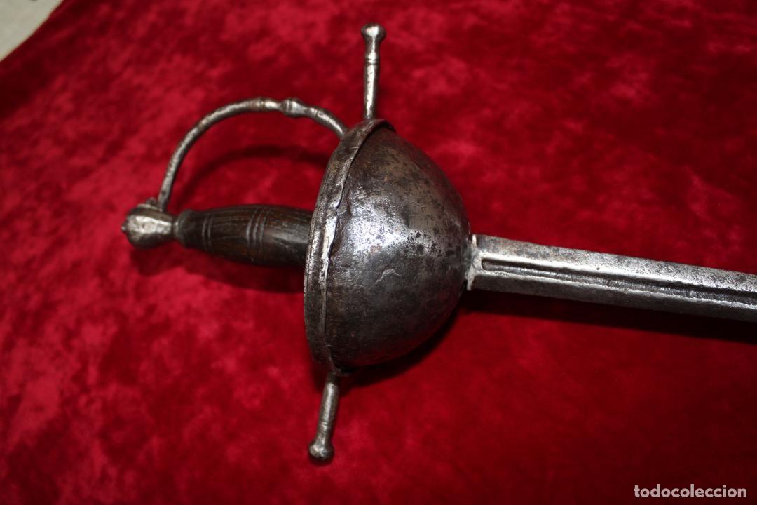 Militaria: Espada de taza tomas ailala