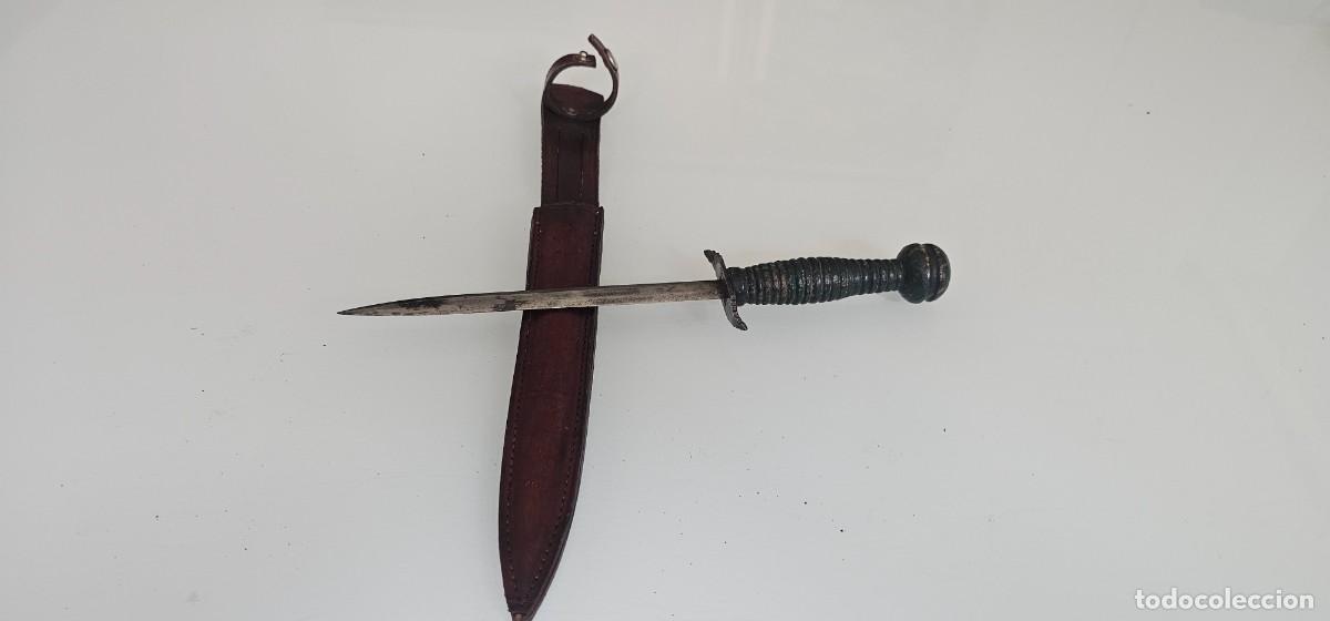 Militaria: Preciosa daga siglo XIX