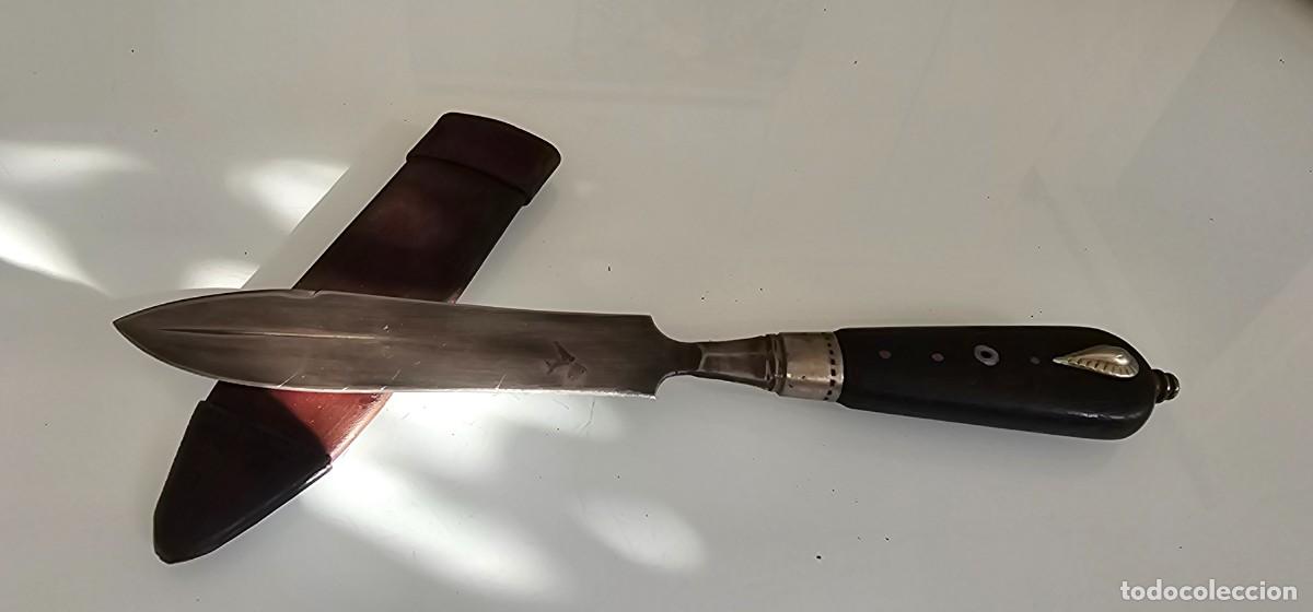 Militaria: Precioso cuchillo grande plata &eacute;bano siglo XIX
