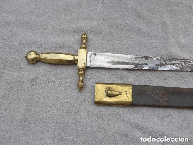 Militaria: Antiguo machete espa&ntilde;ol de la milicia nacional, con su funda.