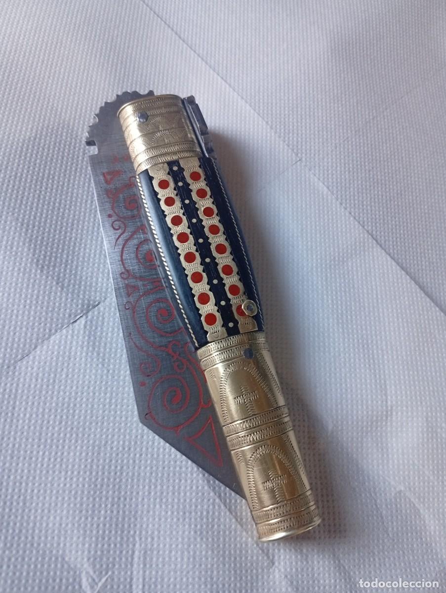 Militaria: Navaja artesana.....