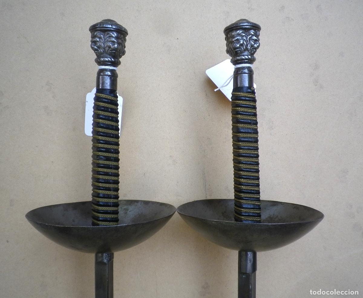 Militaria: Espadas de esgrima, punta bot&oacute;n, hoja secci&oacute;n triangular, marca alemana