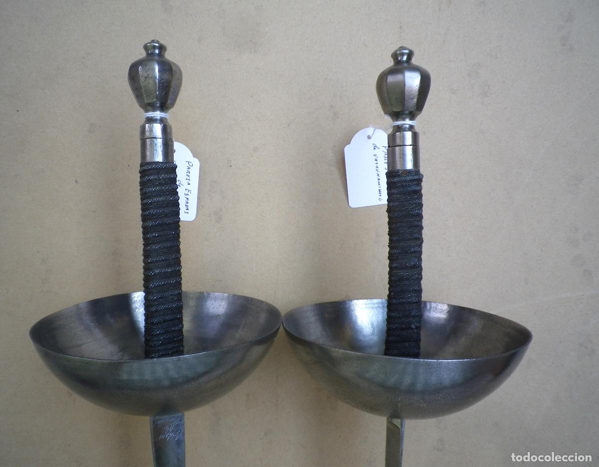 Militaria: Espadas de esgrima punta embotada, Pu&ntilde;o piel lija, Coulaux Freres
