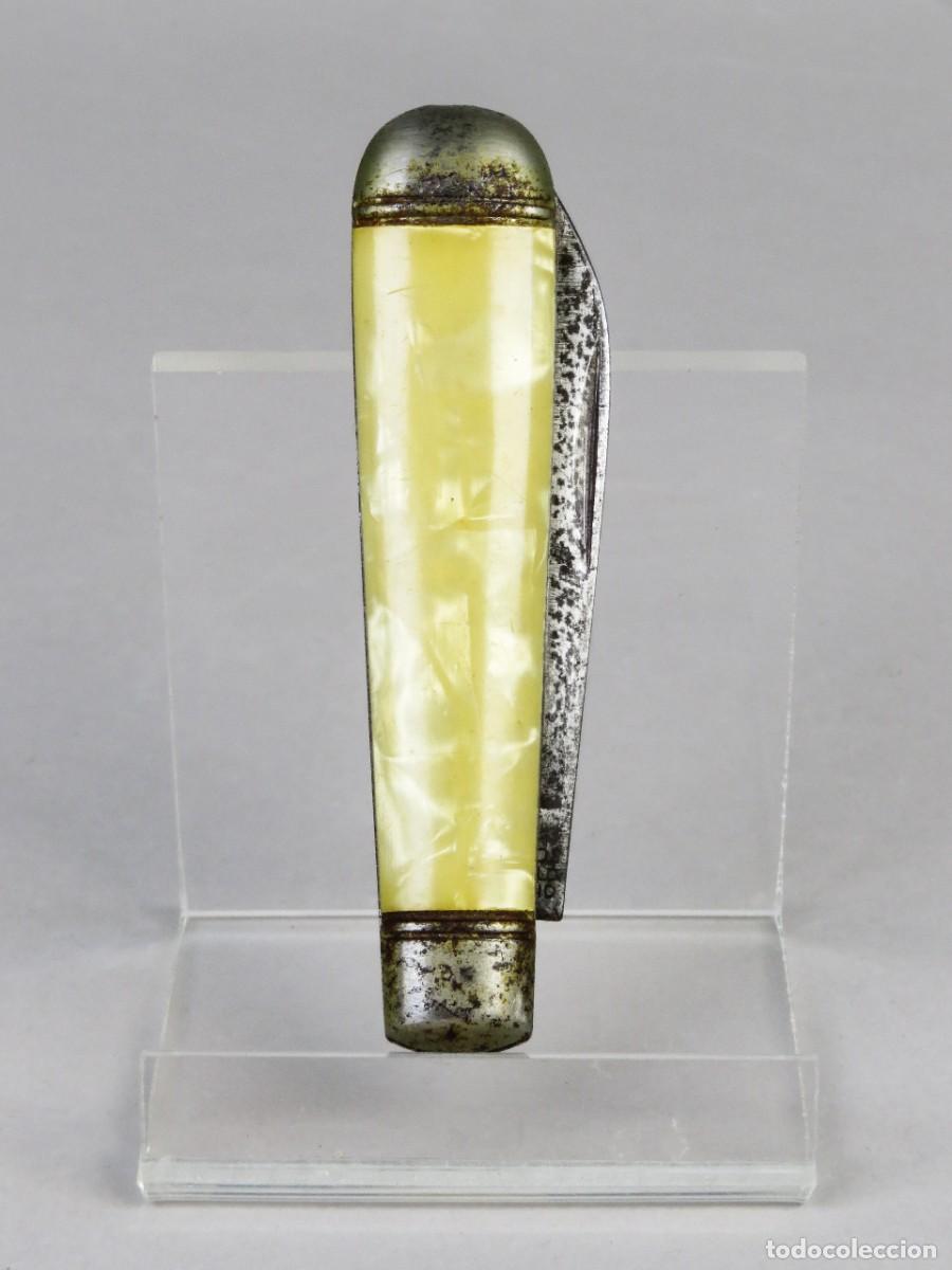 Militaria: Navaja Richards Sheffield England con cachas de celuloide imitando N&aacute;car hacia 1930