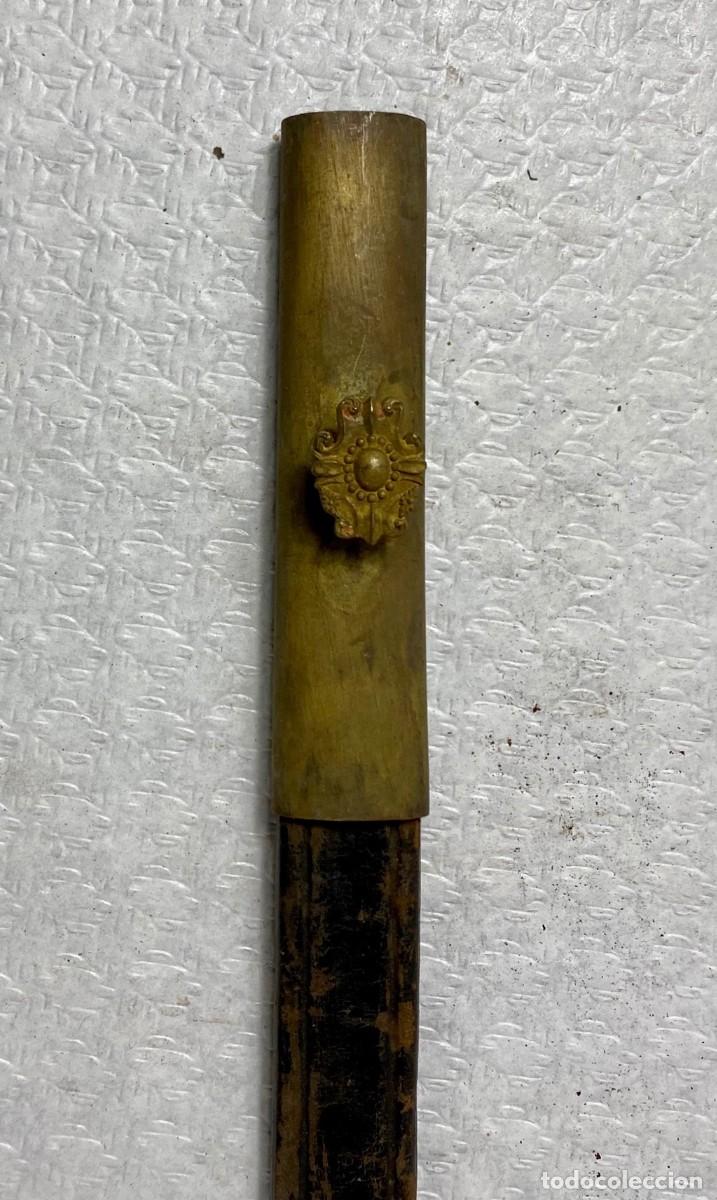 Militaria: VAINA de espada en cuero y lat&oacute;n Siglo XIX Original 78,5cm