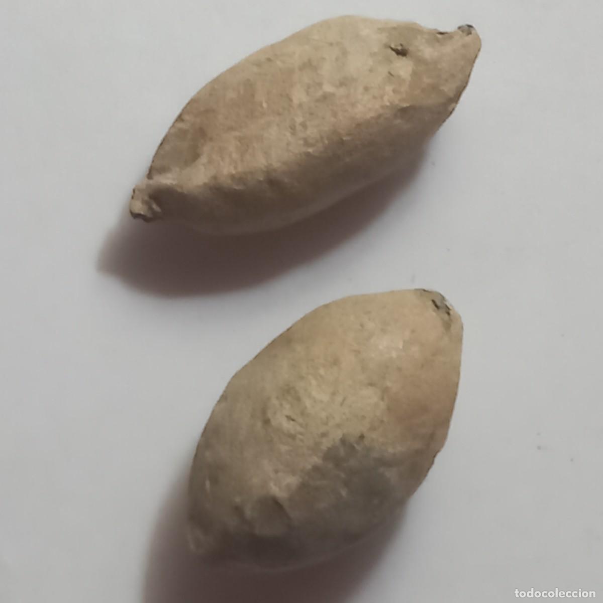 Militaria: Lote de dos balas de honda de plomo de &eacute;poca romana.