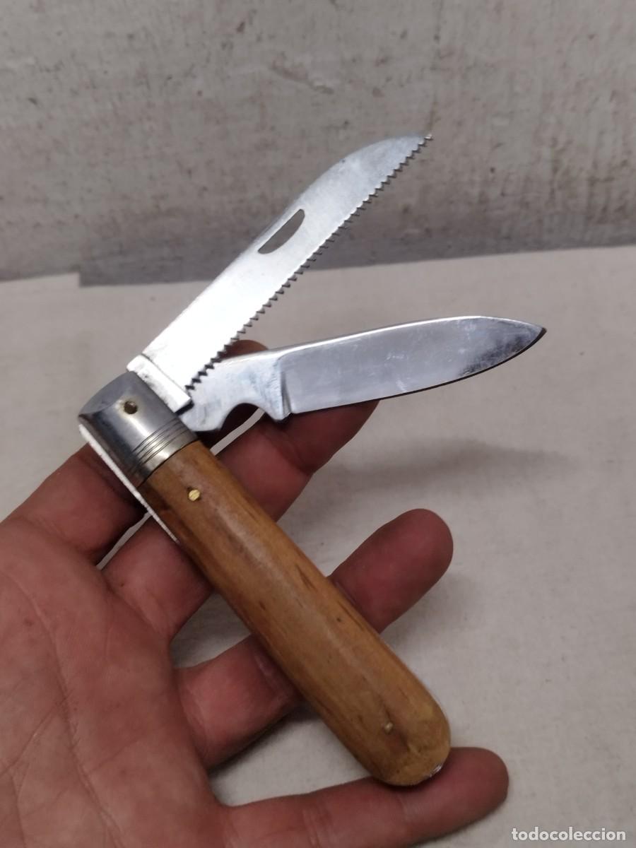 Militaria: Antigua navaja multiusos, hoja y sierra.