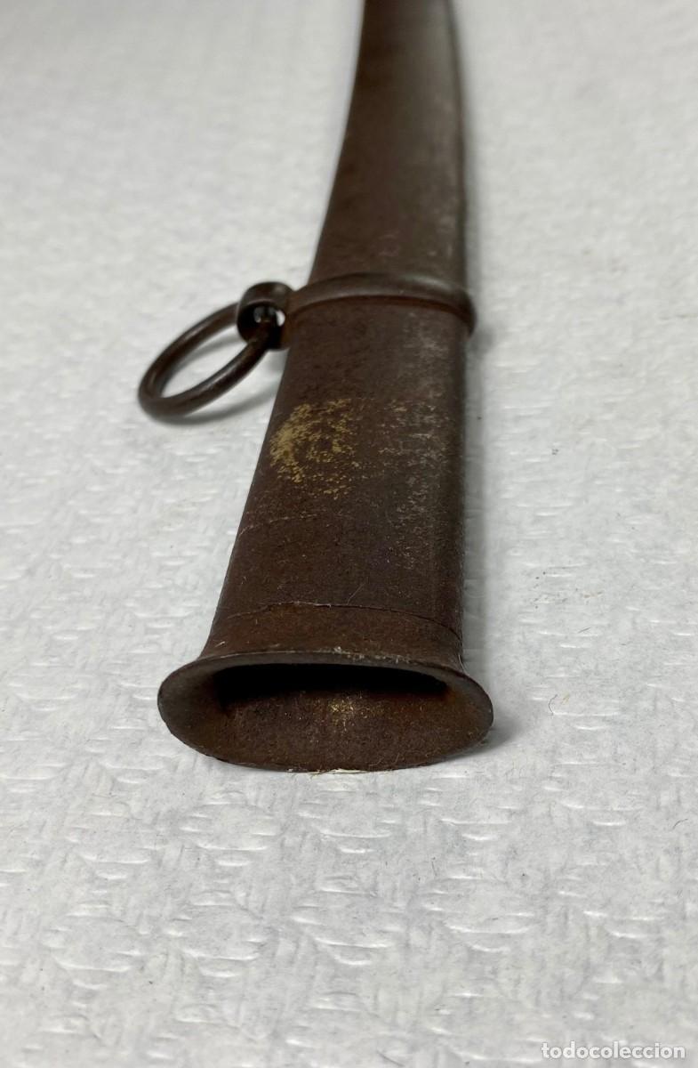 Militaria: VAINA de sable en acero pintado en negro Siglo XIX Original 81,3cm