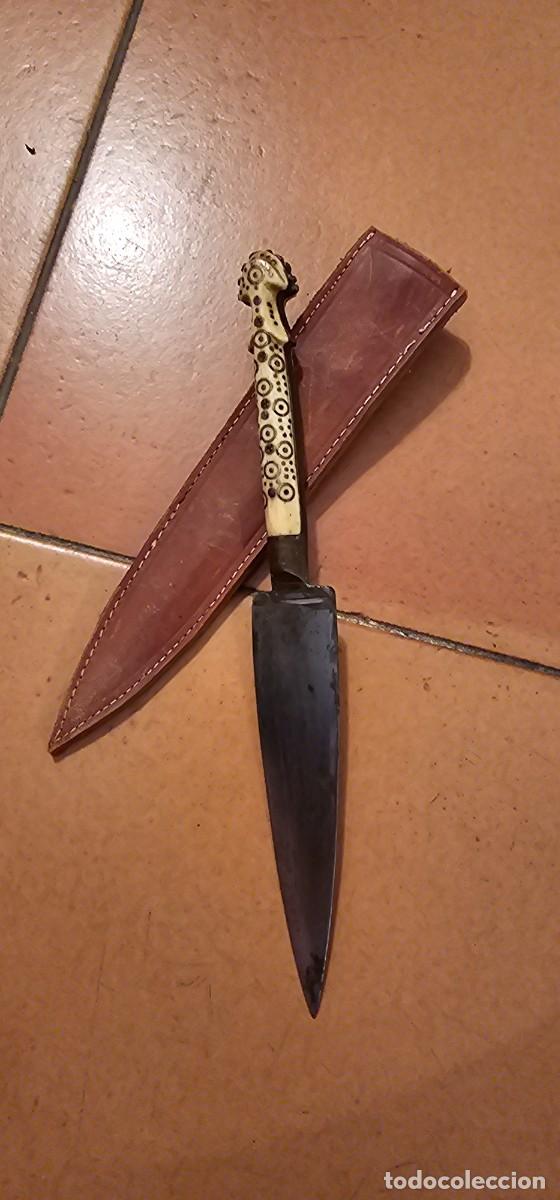 Militaria: Daga persa antigua y muy decorada