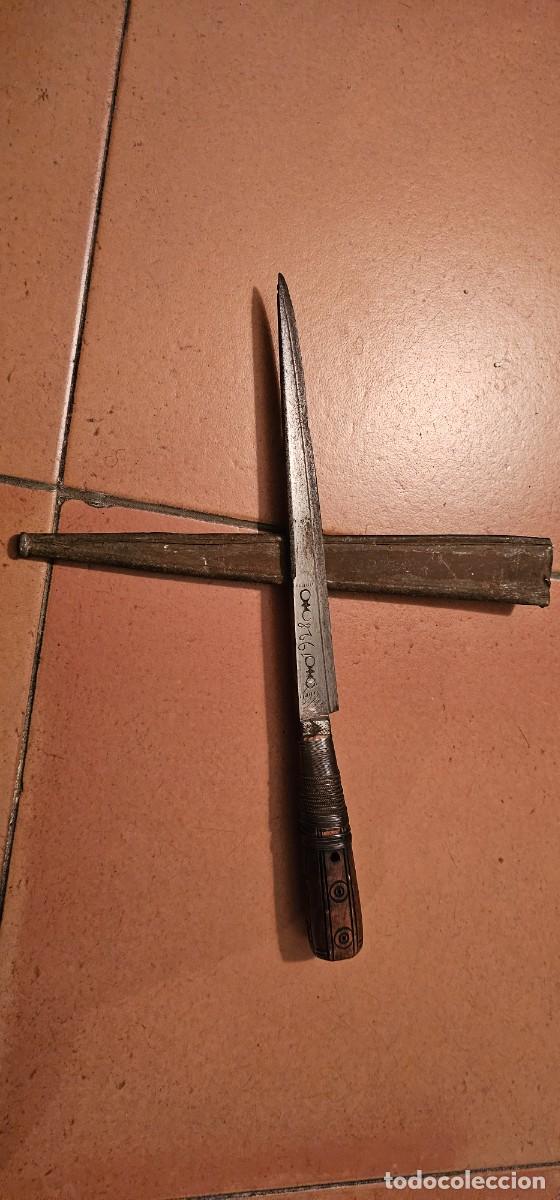 Militaria: Cuchillo bereber sobre funda daga espa&ntilde;ola muy antiguo