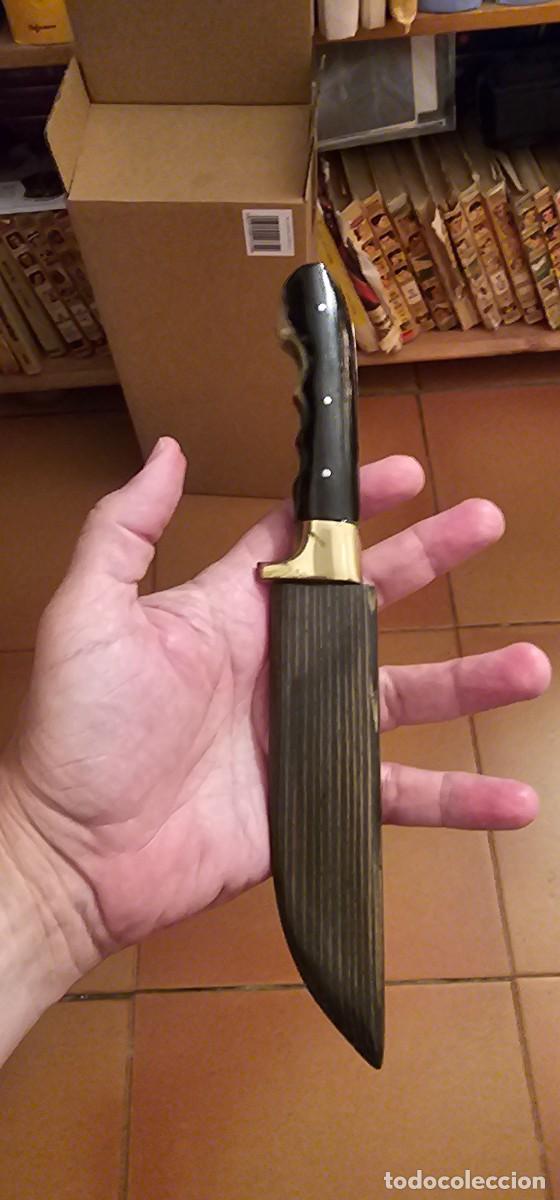 Militaria: Precioso cuchillo creyente de lujo