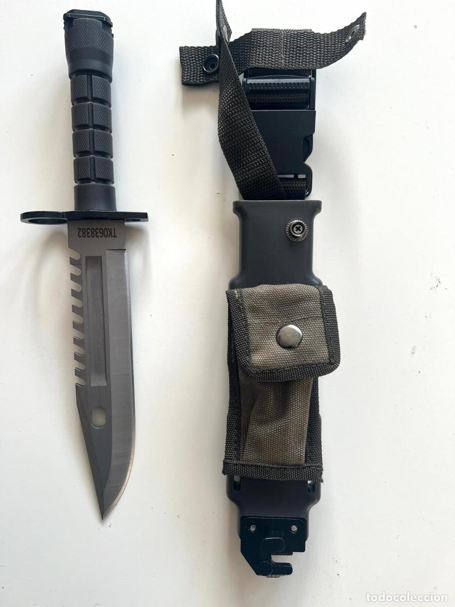 Militaria: cuchillo bayoneta M 9 acople a un rifle tipo M16 o AR-15