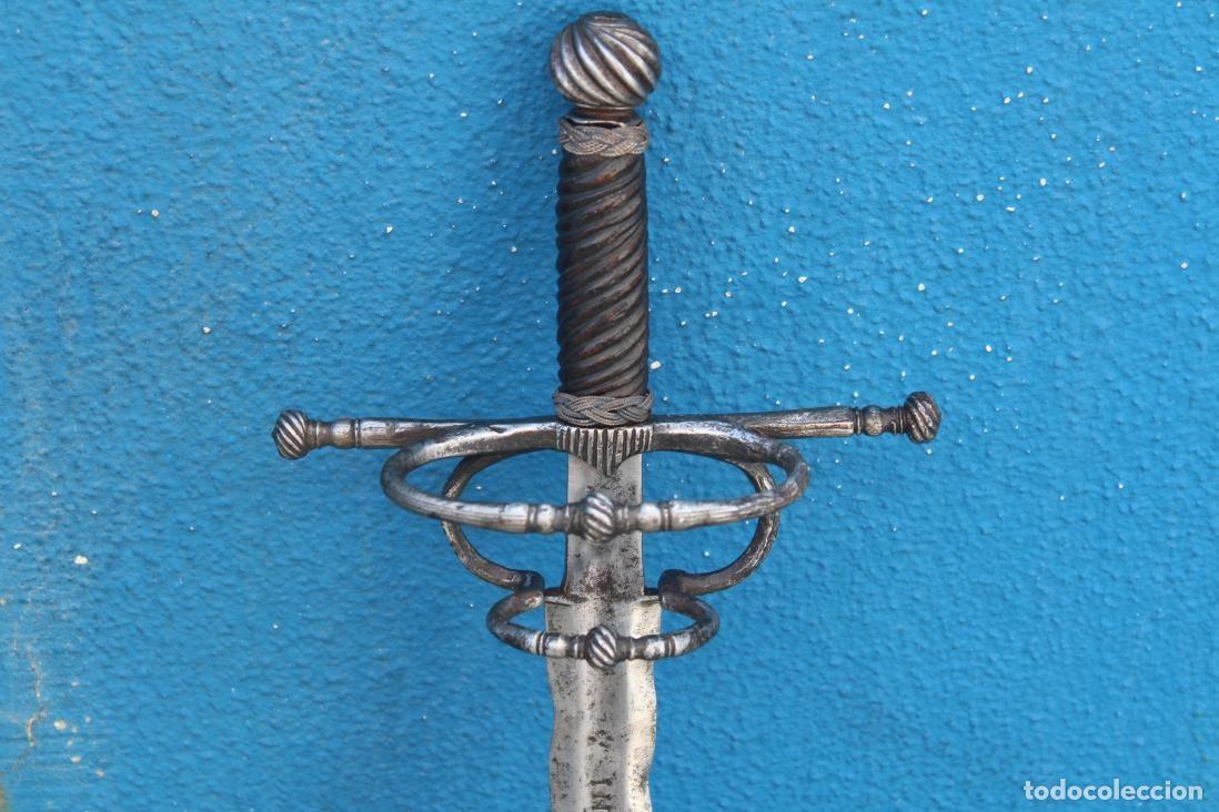 Militaria: Importante espada de la primera mitad del siglo XVI