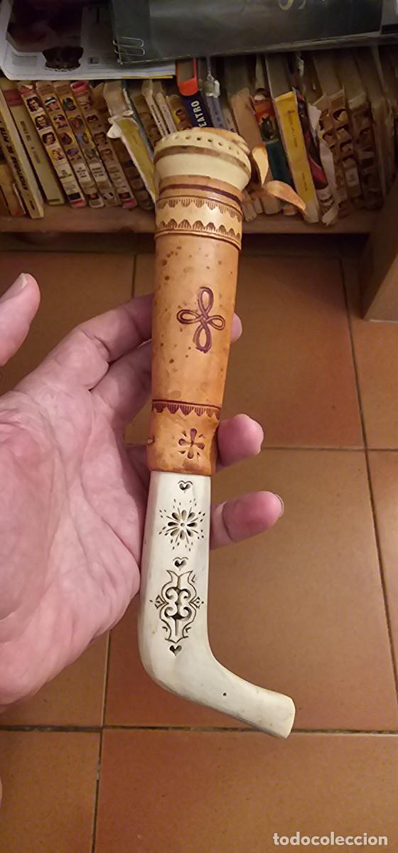 Militaria: Precioso pukko finlandea asta muy tallado