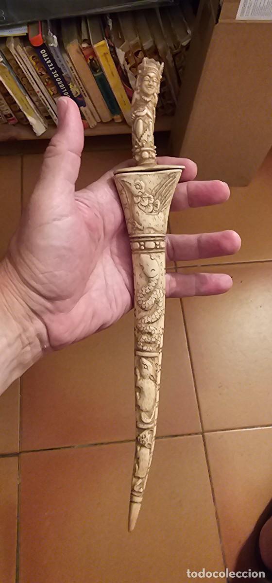 Militaria: Espectacular daga Bali hueso tallado antigua