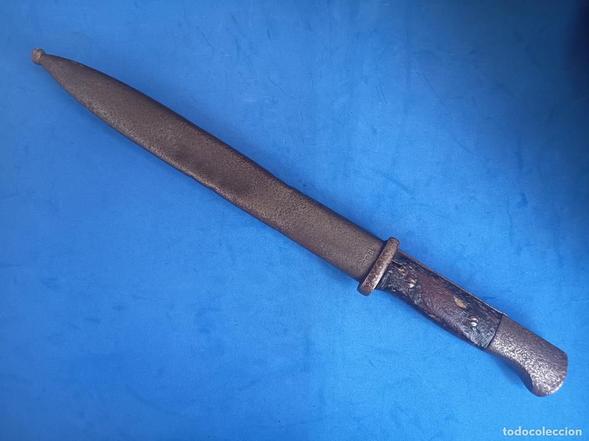 Militaria: Bayoneta alemana con vaina