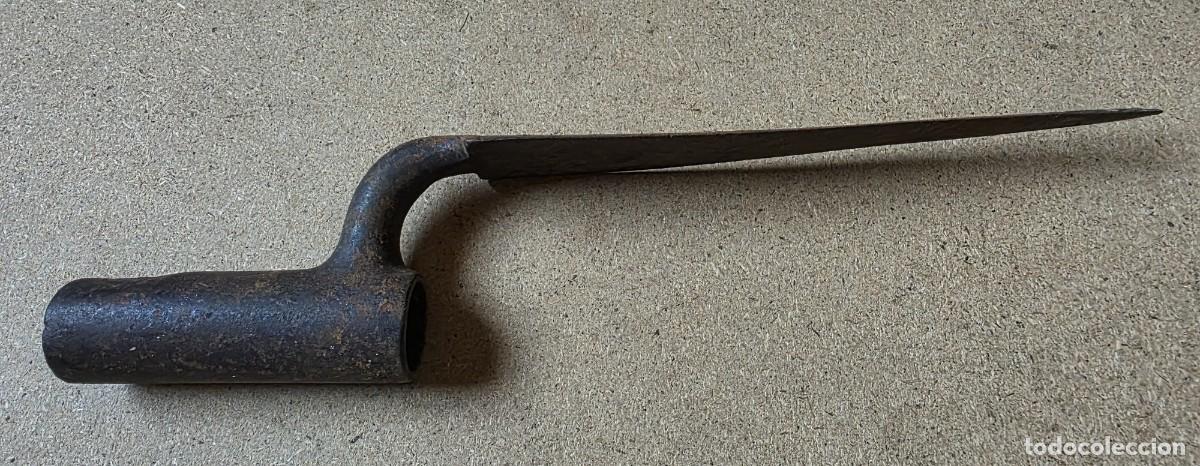 Militaria: Bayoneta de cubo, modelo 1757, 29cm