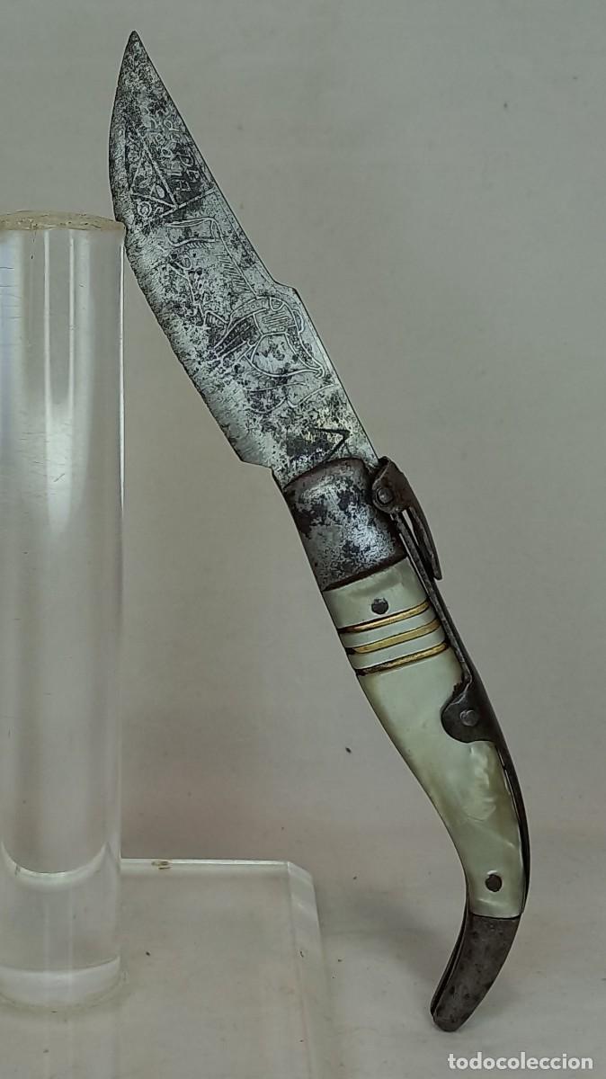 Militaria: ANTIGUA NAVAJA ARTESANAL DE CARRACA DE ISMAEL LAGUNA DE STA. CRUZ DE MUDELA RICAMENTE DECORADA