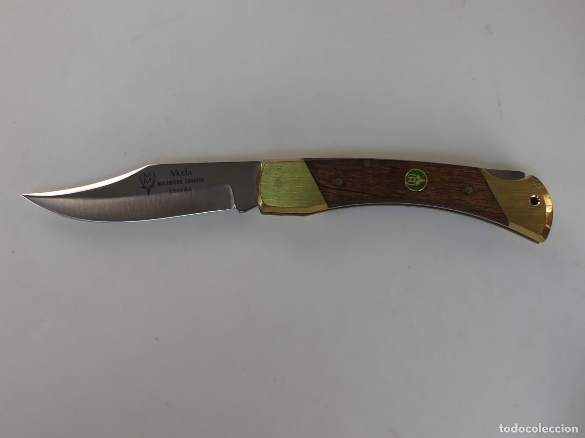 Militaria: NAVAJA DE BOLSILLO MARCA MUELA CACHAS DE MADERA Y LATON