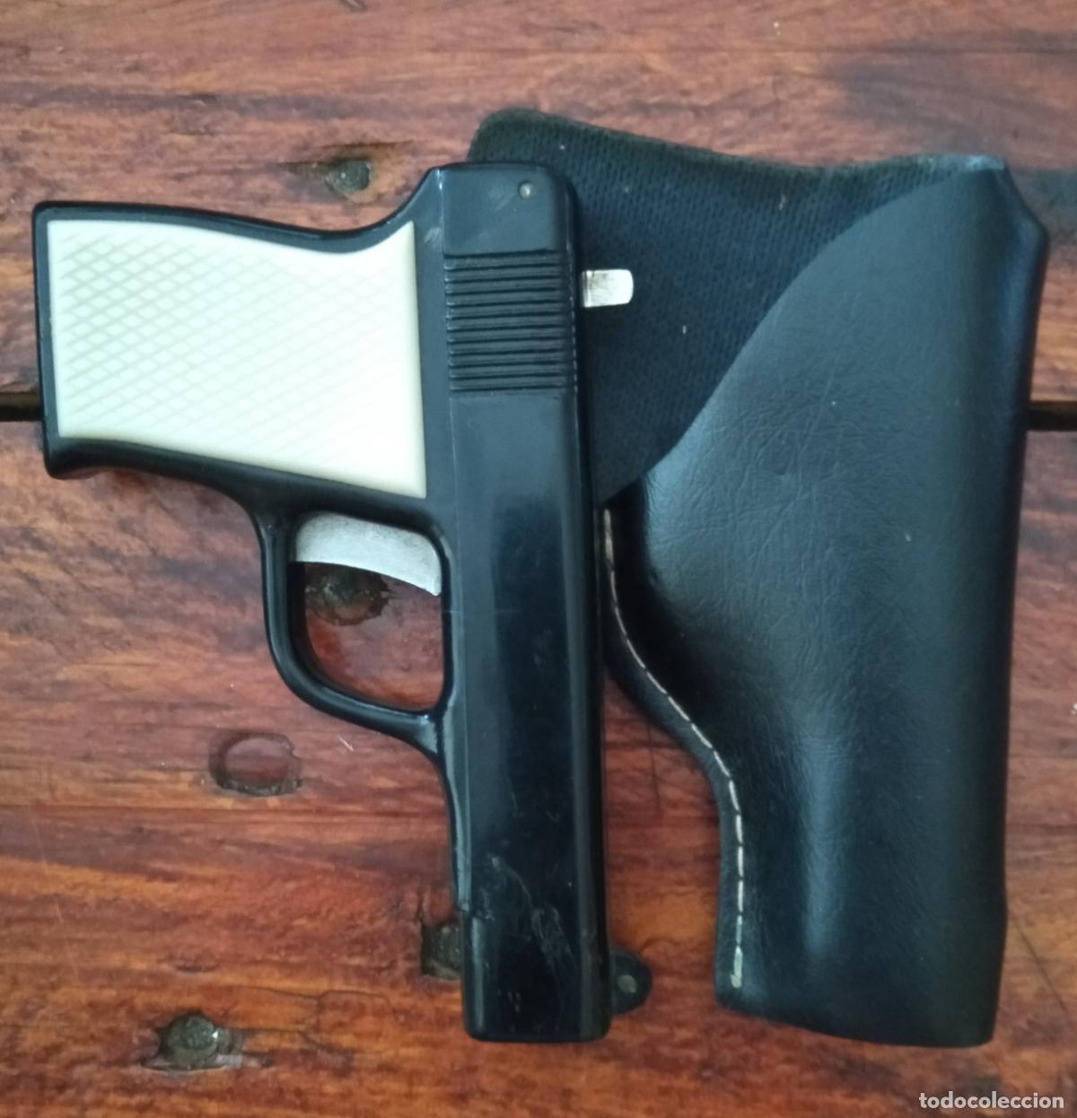 Militaria: Navaja con forma de pistola